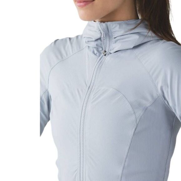 LULULEMON ATHLETICA In Flux Jacket in Silver Fox Size 2 - Picture 2 of 6